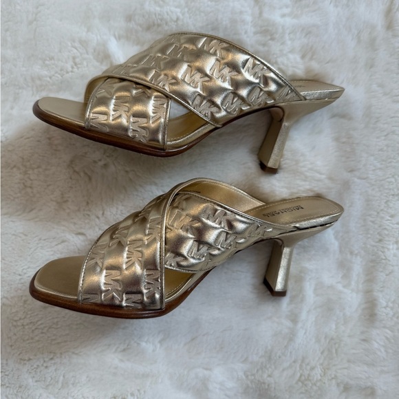 MICHAEL KORS Gold Quilted Slide Block Heel Sandals Mules 8 - Picture 2 of 10